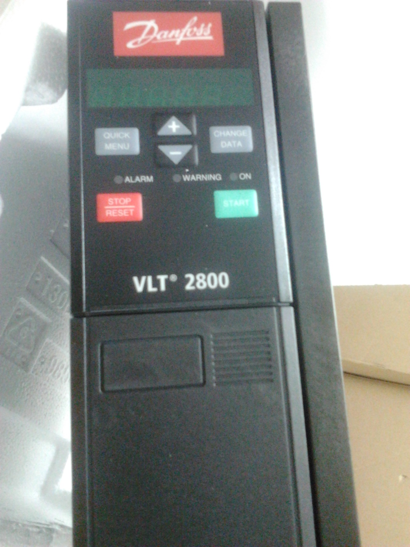 丹佛斯變頻器一級(jí)代理VLT2840，全新正品，品質(zhì)優(yōu)良，價(jià)格優(yōu)惠.
